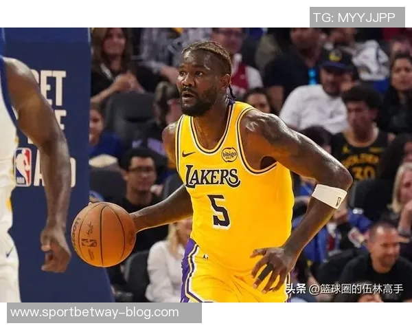 艾顿期待与东詹共同训练表示已做好充分准备静待机会到来 艾顿期待与东詹共同训练表示已做好充分准备静待机会到来