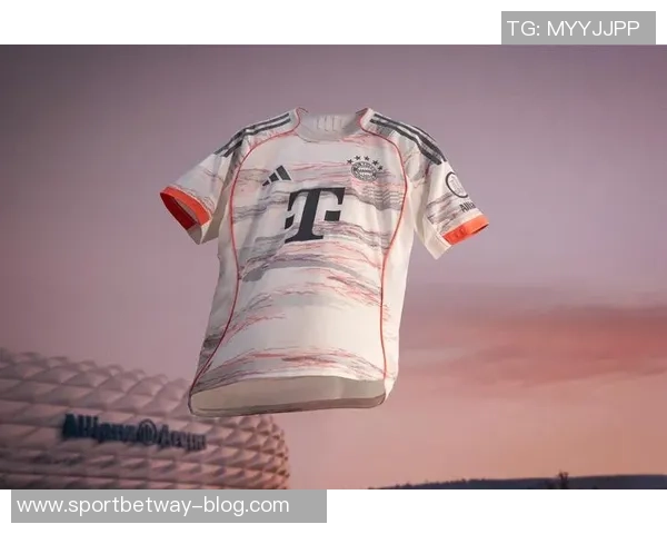 拜仁新赛季啤酒节球衣配色曝光深棕灰底搭配深绿与金色元素